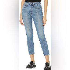 Levi 501 Skinny jeans in “Medium Indigo Worn in” size 26